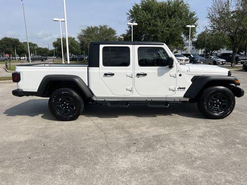 2024 Jeep Gladiator Sport