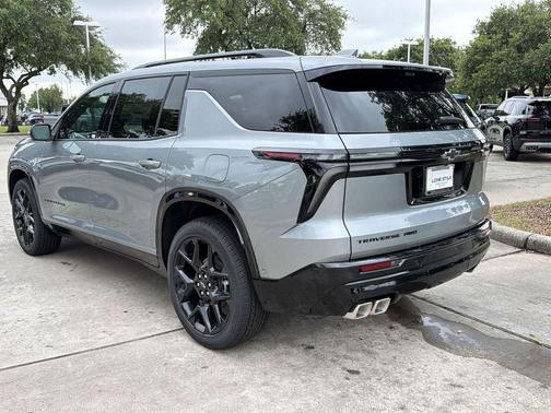 Sterling Gray Metallic 2026 Chevrolet Traverse RS