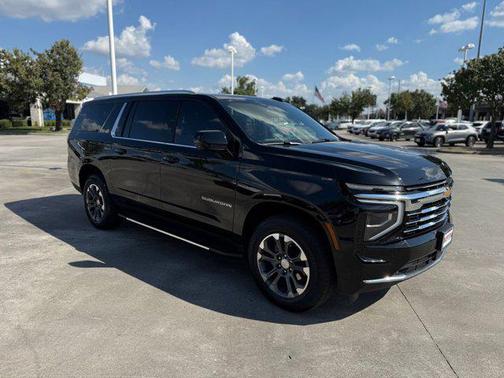2025 Chevrolet Suburban LT