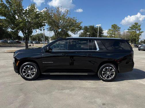 2025 Chevrolet Suburban LT