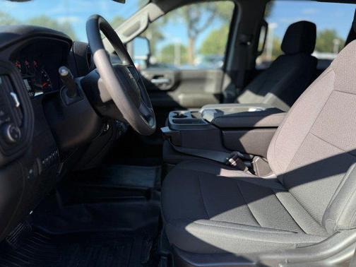 2025 Chevrolet Silverado 3500 WT