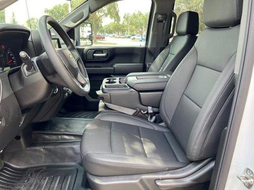 2025 Chevrolet Silverado 3500 WT