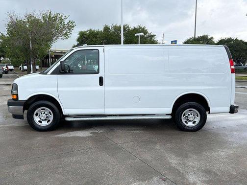 Summit White 2024 Chevrolet Express 2500 RWD 2500 Regular Wheelbase WT