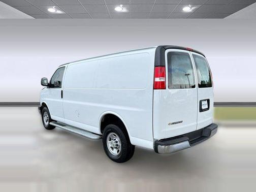 2024 Chevrolet Express 2500 RWD 2500 Regular Wheelbase WT