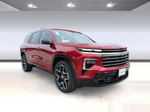 Radiant Red Tintcoat 2026 Chevrolet Traverse High Country