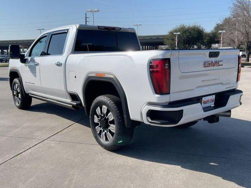 2024 GMC Sierra 2500 Denali