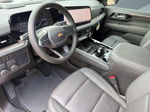 Radiant Red Tintcoat 2026 Chevrolet Tahoe LT