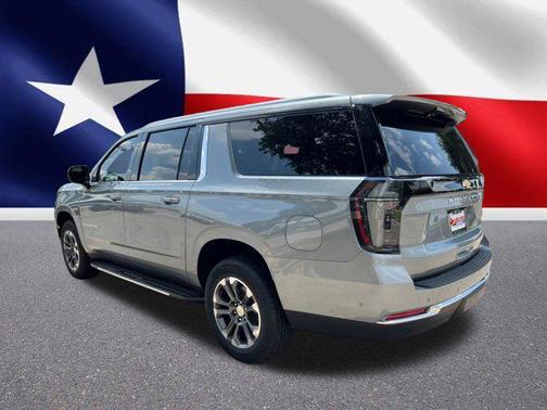 2025 Chevrolet Suburban LT