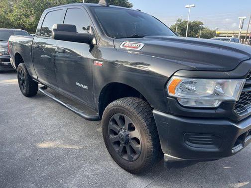 2020 RAM 2500 Tradesman Crew Cab 4X4 6'4' Box