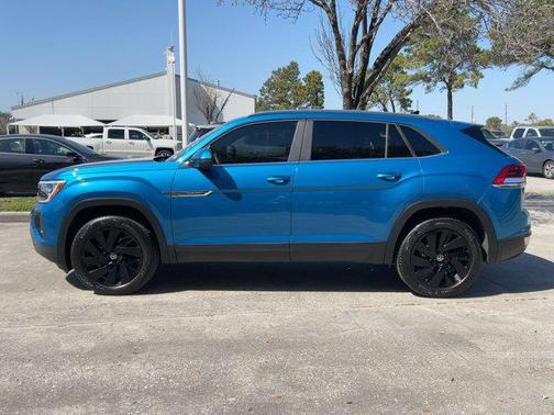2024 Volkswagen Atlas Cross Sport 2.0T SE w/Technology