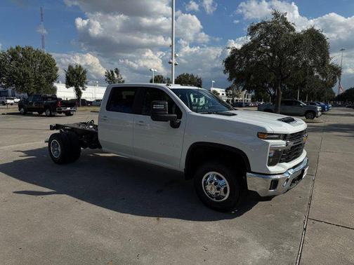 2026 Chevrolet Silverado 3500 LT