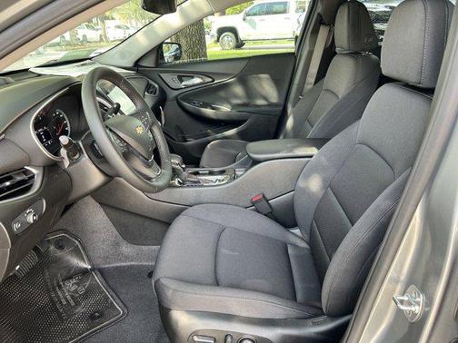 2025 Chevrolet Malibu FWD RS