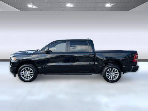 Diamond Black Crystal Pearlcoat 2024 RAM 1500 Laramie