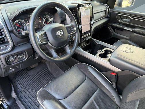 Diamond Black Crystal Pearlcoat 2024 RAM 1500 Laramie