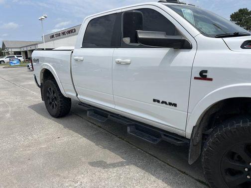 2020 RAM 2500 Laramie Crew Cab 4X4 6'4' Box