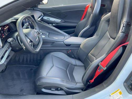 2023 Chevrolet Corvette Stingray w/1LT