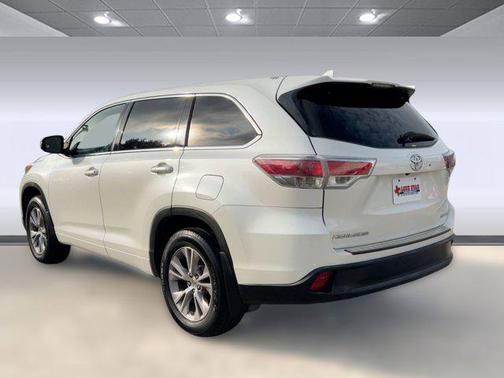 2015 Toyota Highlander LE
