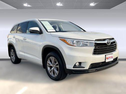2015 Toyota Highlander LE