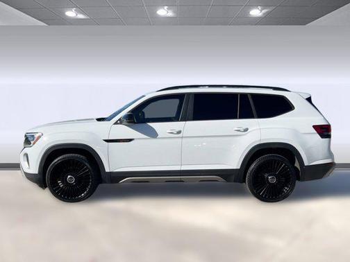 2024 Volkswagen Atlas 2.0T SE w/Technology 4MOTION