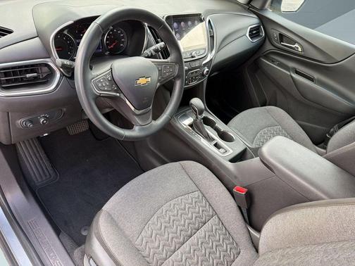 Sterling Gray Metallic 2024 Chevrolet Equinox 1LT
