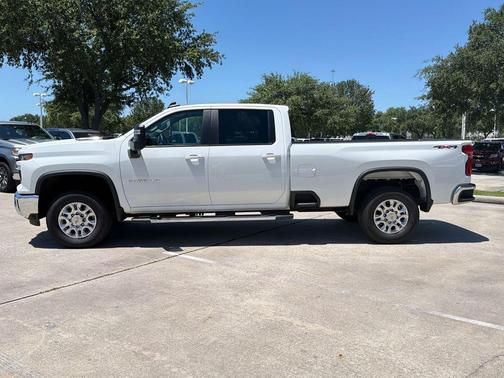 Summit White 2025 Chevrolet Silverado 3500 LT