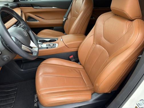 Majestic White 2023 INFINITI QX60 SENSORY