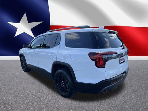 2023 GMC Acadia AWD AT4
