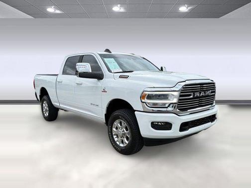 Bright White Clearcoat 2024 RAM 2500 Laramie Crew Cab 4x4 6'4' Box