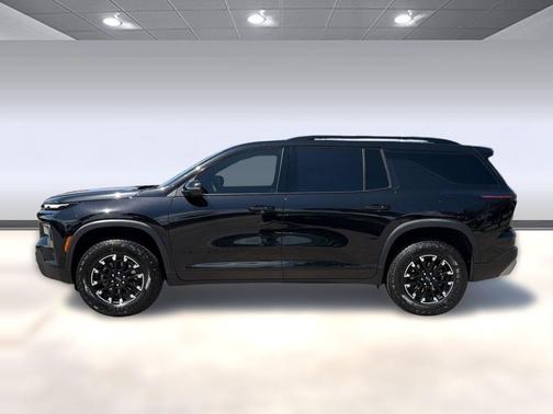 Mosaic Black Metallic 2025 Chevrolet Traverse AWD Z71