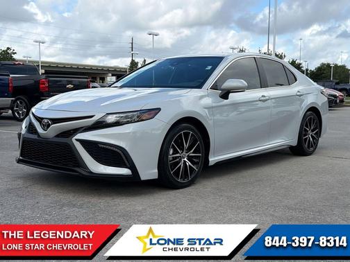 Ice Edge 2022 Toyota Camry SE
