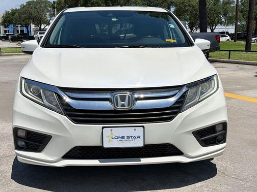 White Diamond Pearl 2019 Honda Odyssey EX-L w/Navigation/RES