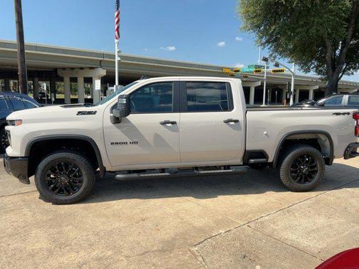 2026 Chevrolet Silverado 2500 Custom