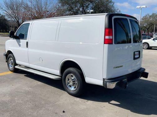 2024 Chevrolet Express 2500 RWD 2500 Regular Wheelbase WT