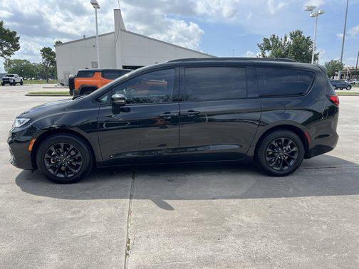 2021 Chrysler Pacifica Touring L