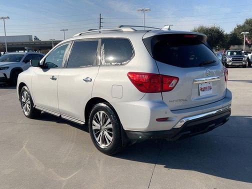 2019 Nissan Pathfinder S
