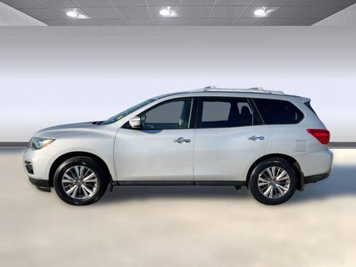2019 Nissan Pathfinder S