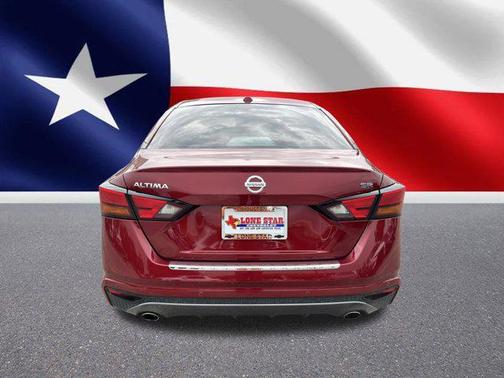 2022 Nissan Altima SR FWD