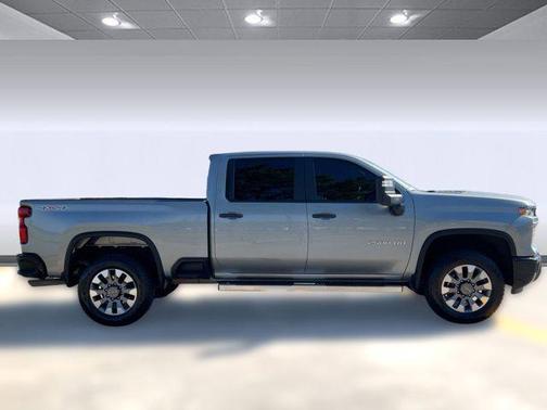 2025 Chevrolet Silverado 2500 Custom