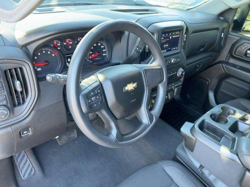 2025 Chevrolet Silverado 2500 Custom