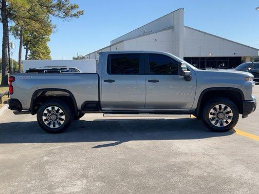 2025 Chevrolet Silverado 2500 Custom