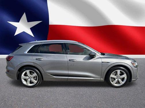 2019 Audi e-tron Premium Plus