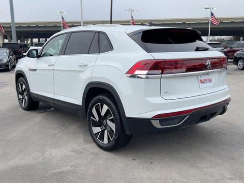2025 Volkswagen Atlas Cross Sport 2.0T SE w/Technology