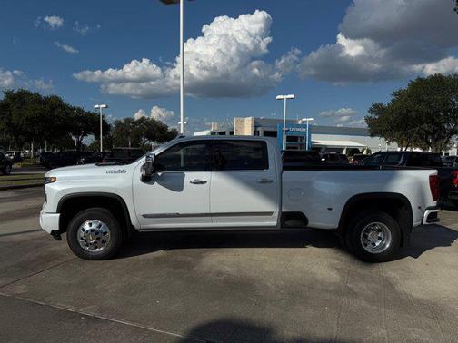 2026 Chevrolet Silverado 3500 High Country