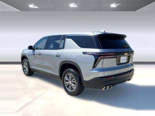 2024 Chevrolet Traverse LS