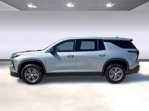 2024 Chevrolet Traverse LS