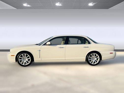 2008 Jaguar XJ Base