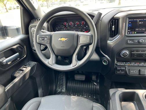 2025 Chevrolet Silverado 3500 WT