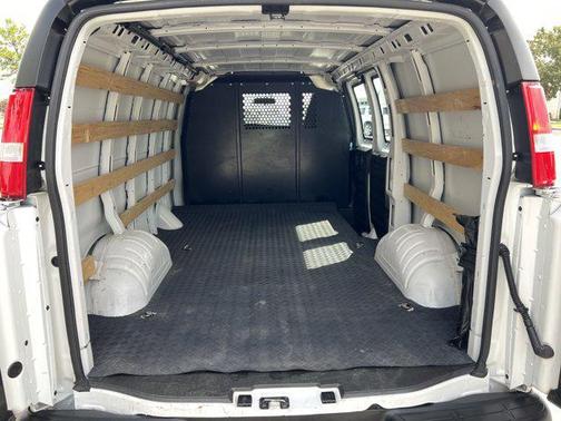 2023 GMC Savana 2500 Work Van
