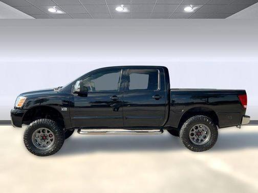 2004 Nissan Titan LE Crew Cab