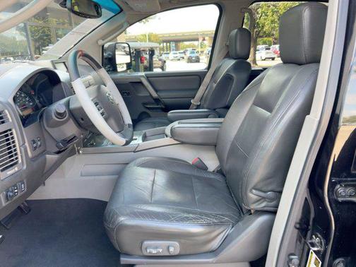2004 Nissan Titan LE Crew Cab